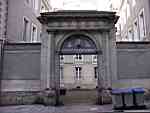 Rue_du_roi_albert_portique_150399.jpg