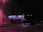 Hotel_dieu_hopital_chu_nuit_010199.jpg